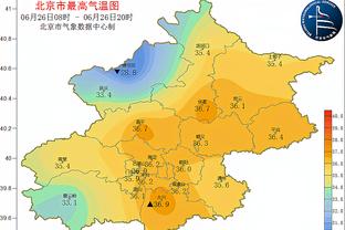 记者：国家队进攻应该围绕谢鹏飞来踢，拿球对手抢不下来